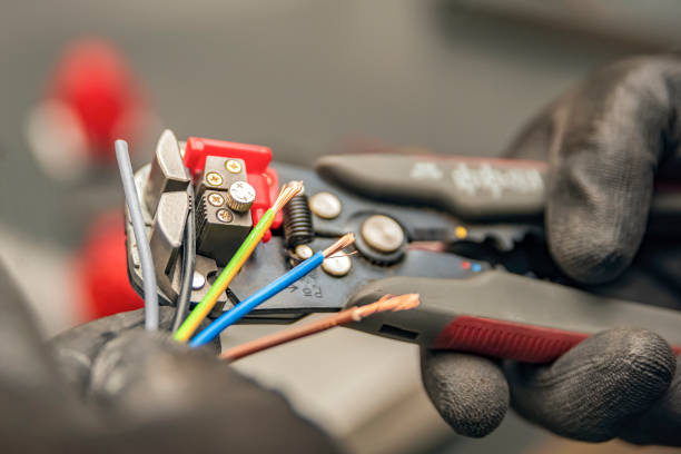 Best Local Electrician Companies  in Cape Neddick, ME